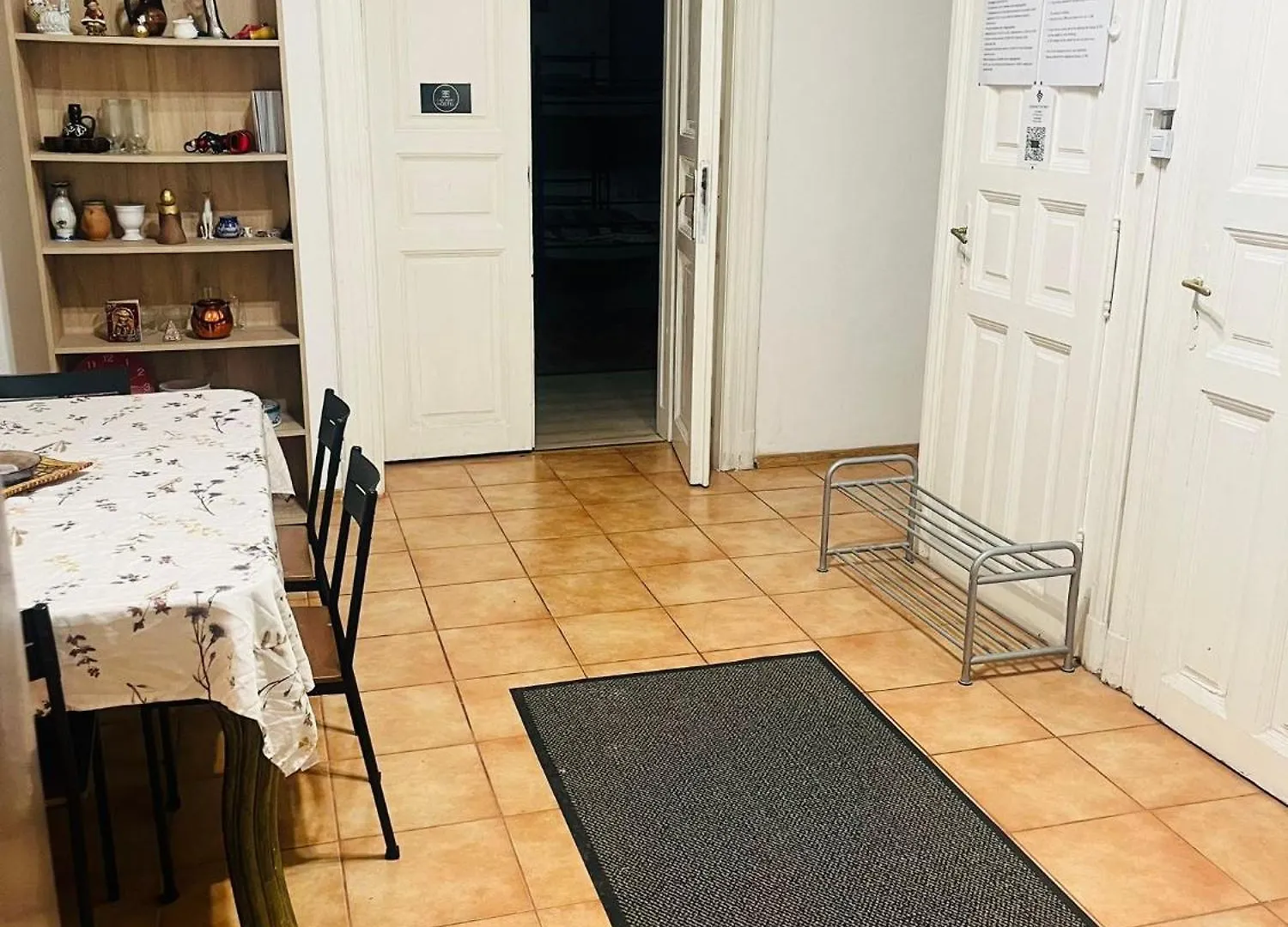 Brand Budapest Hostel