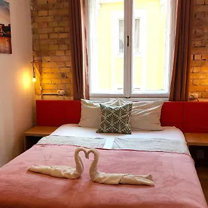 Hostel Goodmo Smart & Suits & Aparts, Budapest